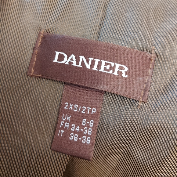 Danier Brown Leather jacket - Picture 3 of 7